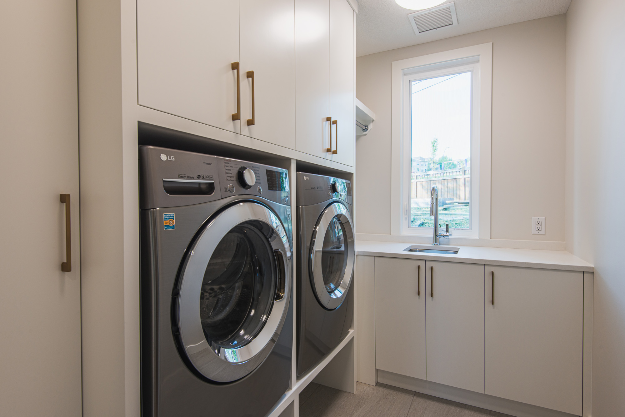 Designing the Perfect Laundry Room for Everyday Living